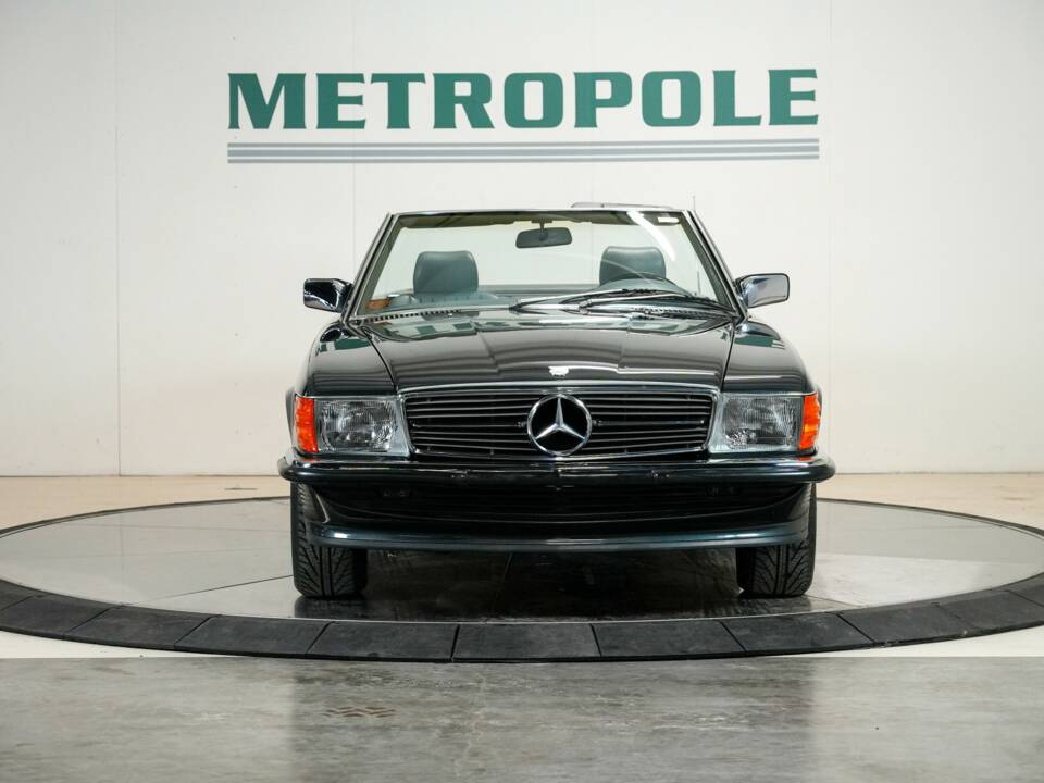 Afbeelding 9/24 van Mercedes-Benz 560 SL (1988)