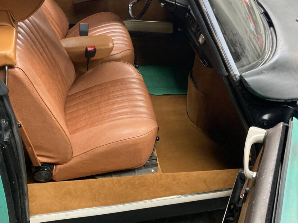 Image 15/28 of Citroën ID 20 (1970)