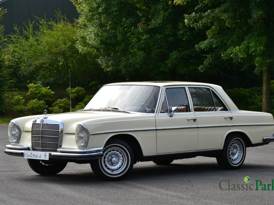 Bild 1/49 von Mercedes-Benz 280 SE 3,5 (1972)