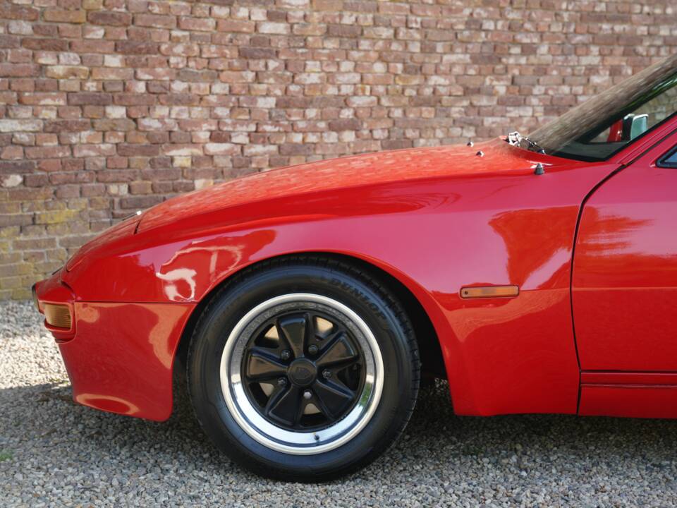Image 38/50 de Porsche 924 S (1981)