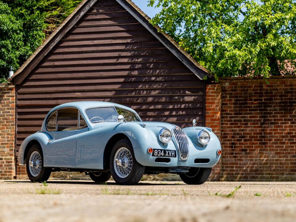 Image 10/50 of Jaguar XK 140 FHC (1955)