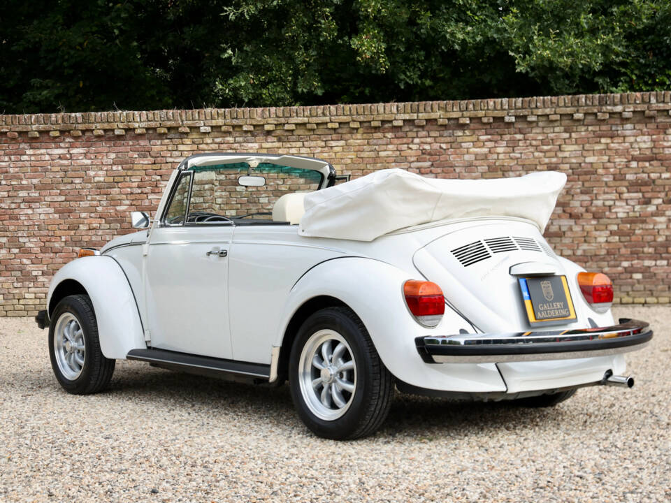 Image 2/50 of Volkswagen Käfer 1303 &quot;Champagne Edition&quot; (1977)