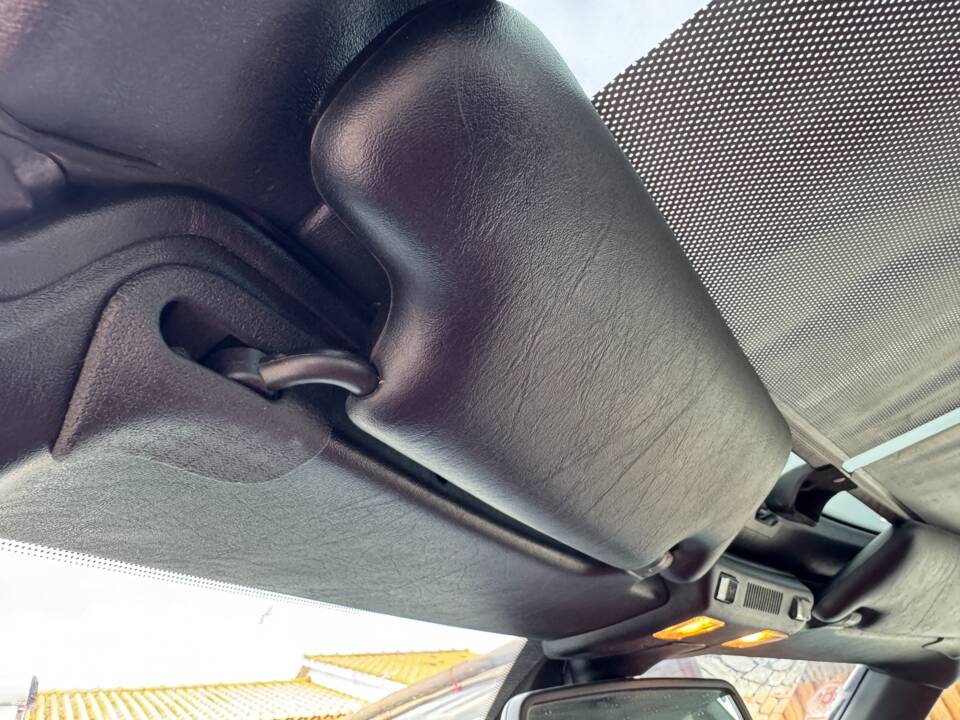 Image 35/51 of Mercedes-Benz SL 320 (1996)