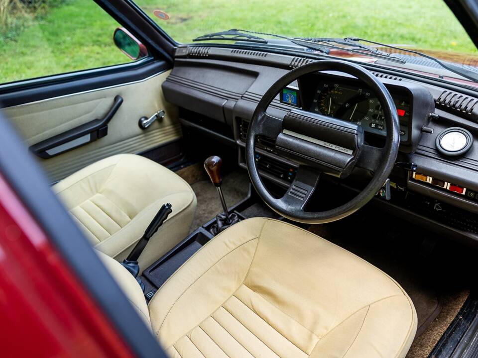 Afbeelding 14/46 van Alfa Romeo Giulietta 2.0 (1981)