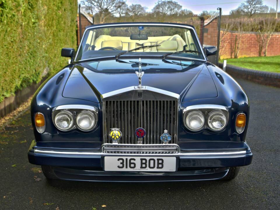 Image 4/50 of Rolls-Royce Corniche III (1990)