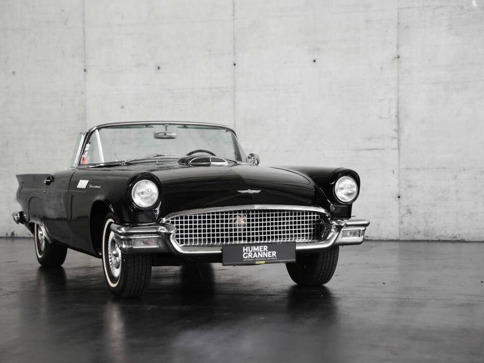Immagine 30/50 di Ford Thunderbird (1957)