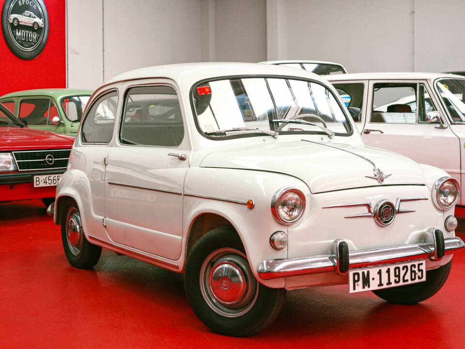 Image 1/32 of SEAT 600 D (1968)