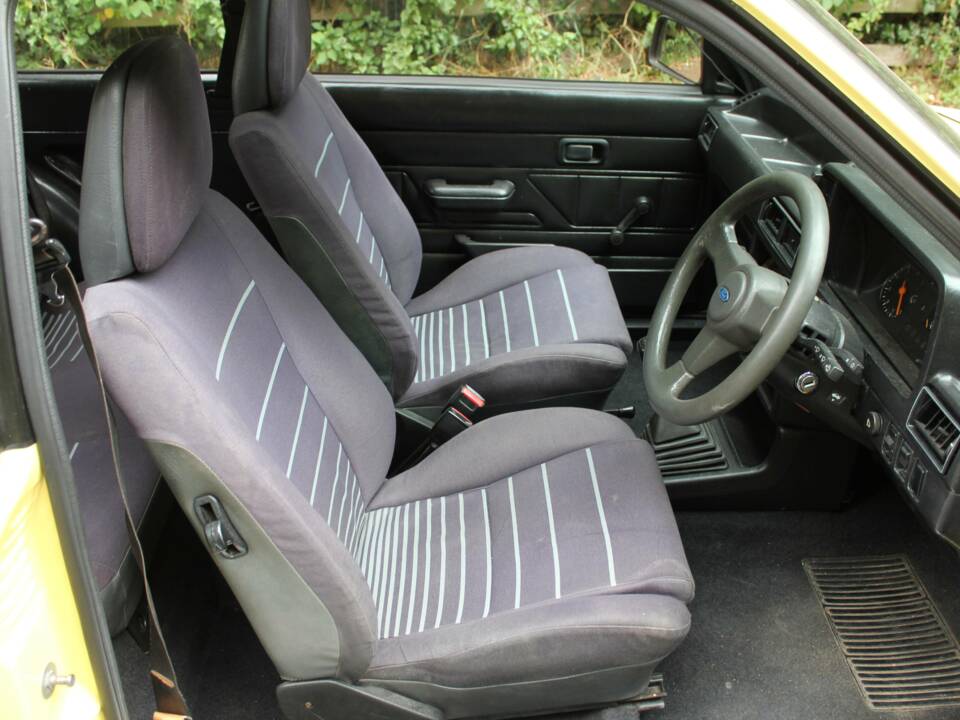 Immagine 9/19 di Ford Escort XR3 (1981)