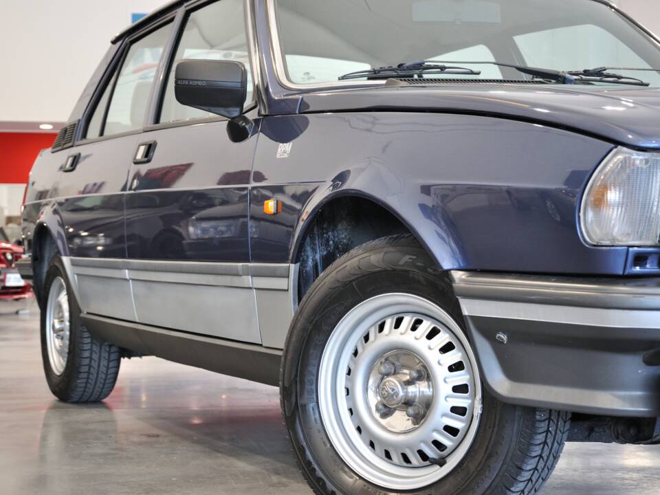 Image 8/29 of Alfa Romeo Giulietta 1.8 (1983)