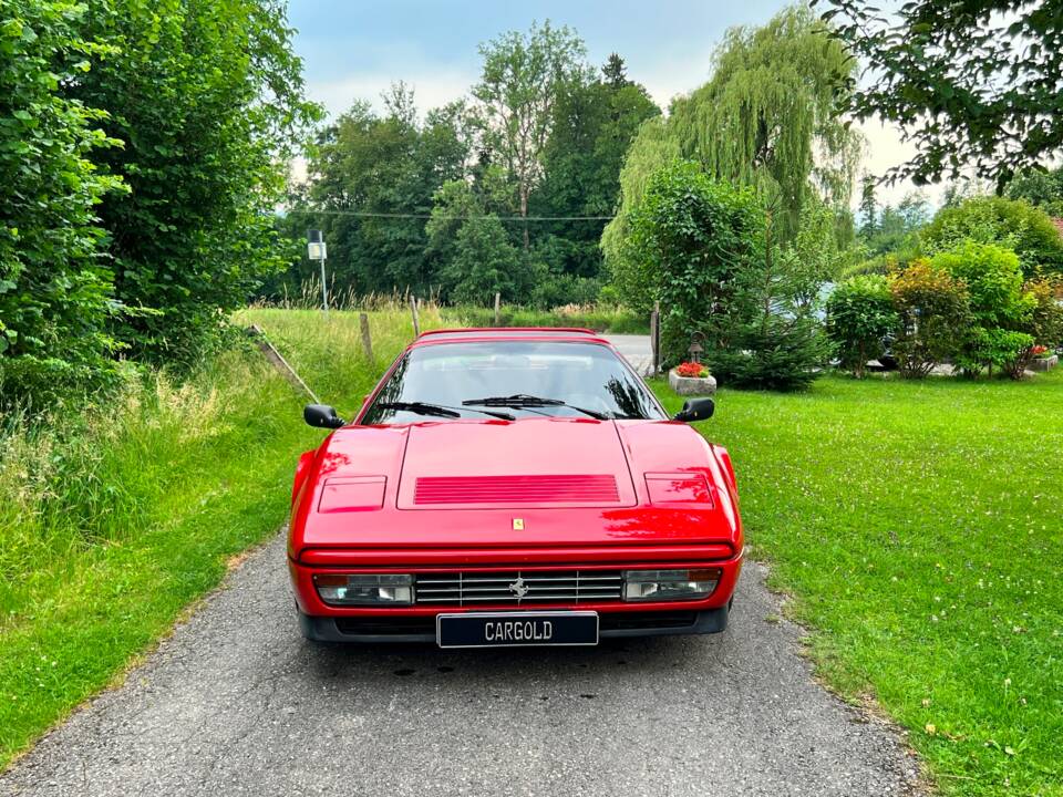 Image 7/8 of Ferrari 328 GTS (1988)