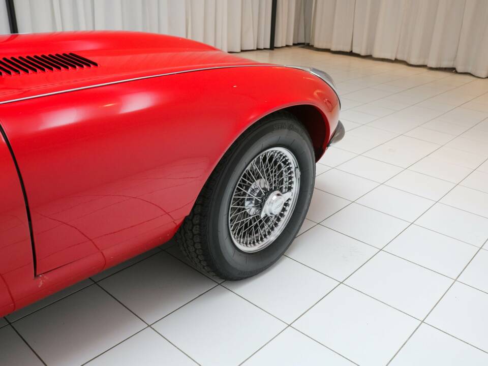 Bild 25/48 von Jaguar E-Type V12 (1973)