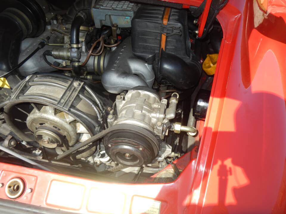 Imagen 54/85 de Porsche 911 Carrera 3.2 (1986)