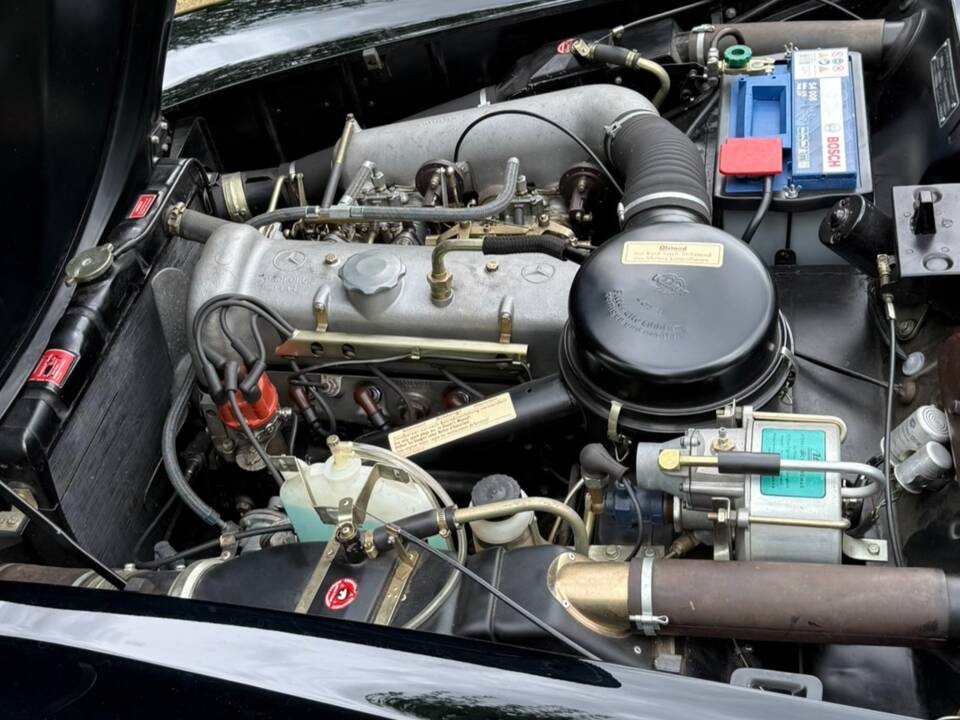 Image 20/23 of Mercedes-Benz 190 SL (1959)
