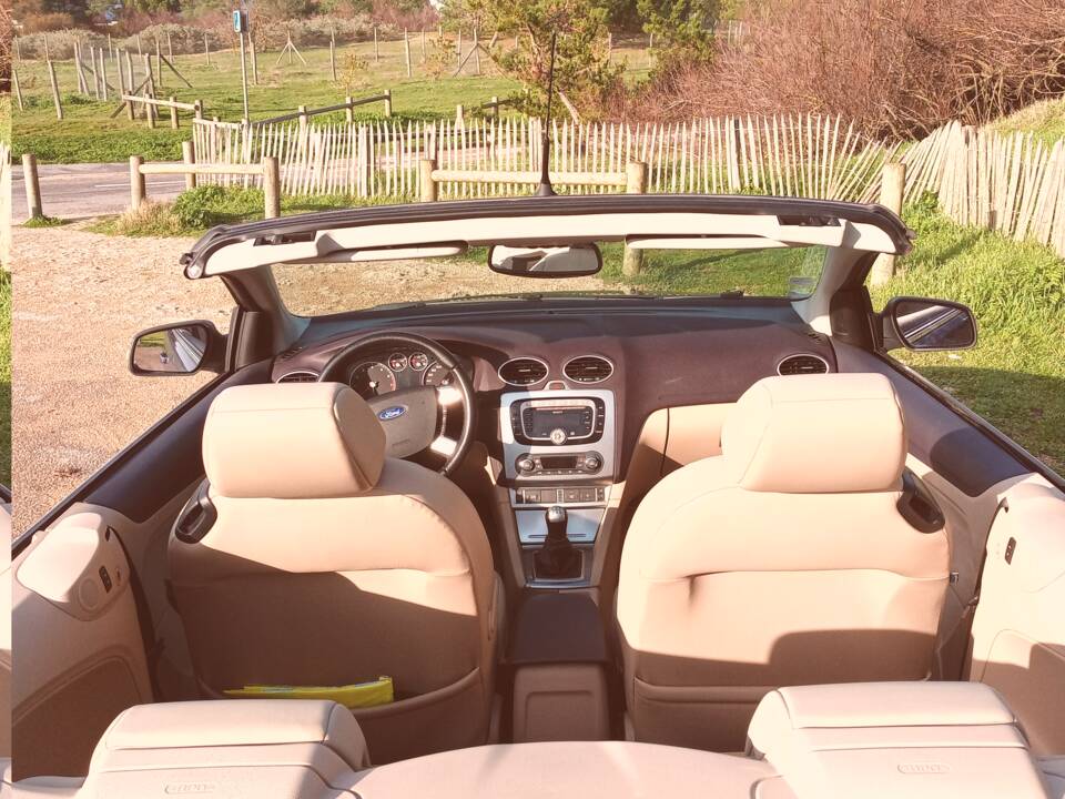 Image 6/9 of Ford Focus CC 2.0 (2008)