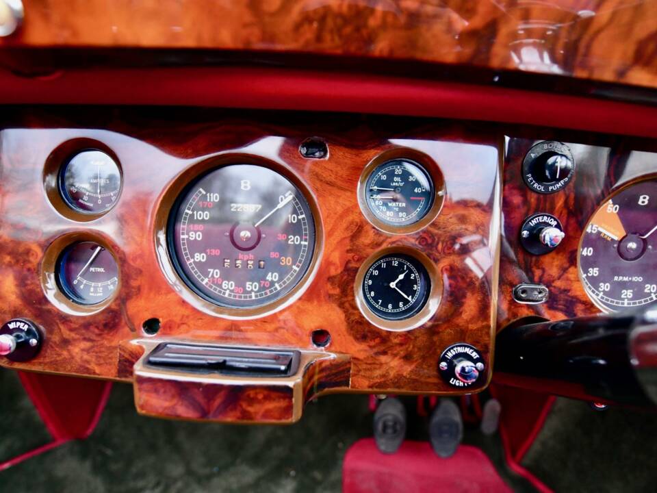 Image 41/50 of Bentley 4 1&#x2F;4 Litre (1939)