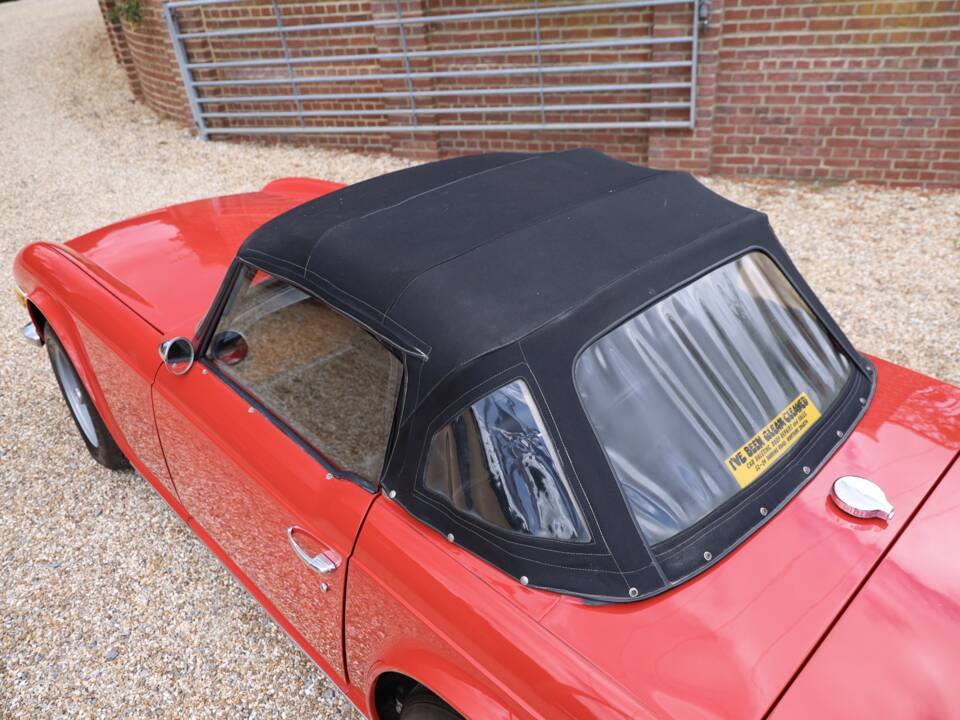 Image 45/50 de Triumph TR 6 (1973)