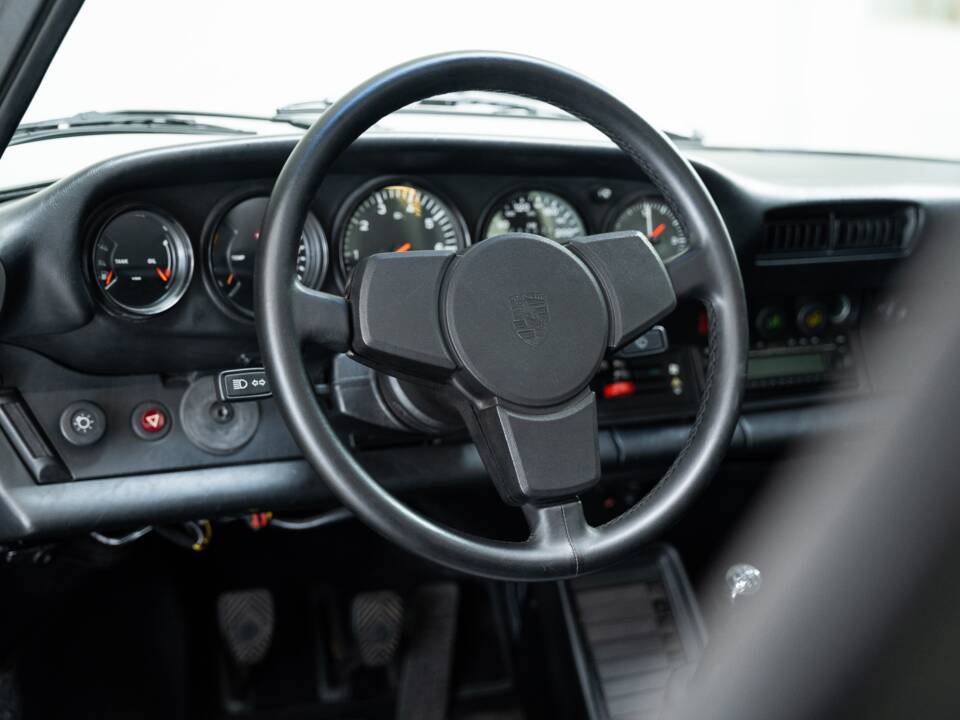 Bild 8/25 von Porsche 911 SC 3.0 (1982)