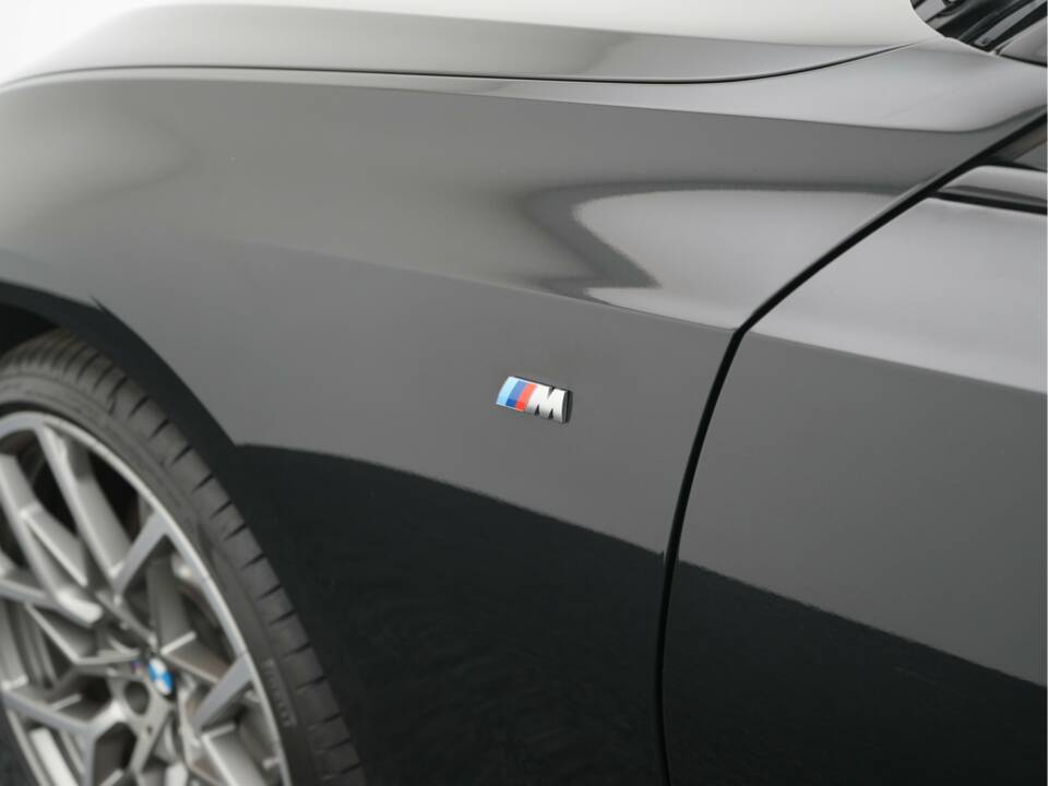 Image 45/50 of BMW 330i xDrive Touring (2025)