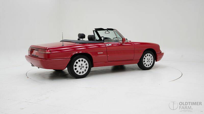 Image 2/15 of Alfa Romeo 2.0 Spider (1993)