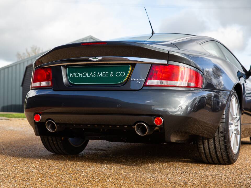 Image 48/92 of Aston Martin V12 Vanquish S (2007)