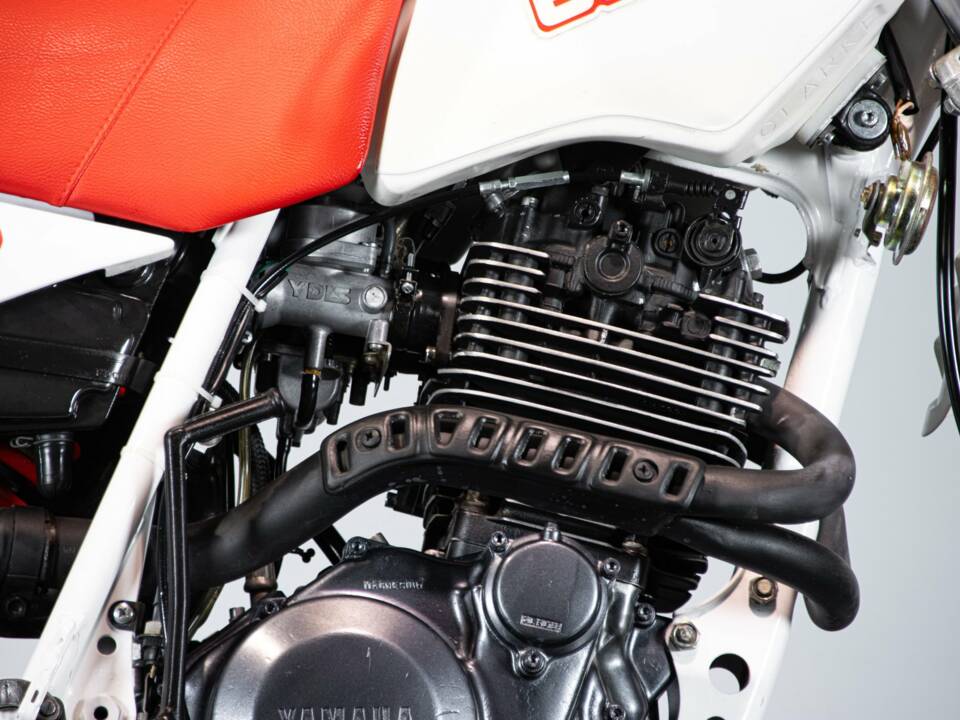 Image 34/50 de Yamaha DUMMY (1986)