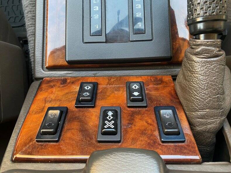 Bild 49/50 von Land Rover Range Rover Classic (1989)