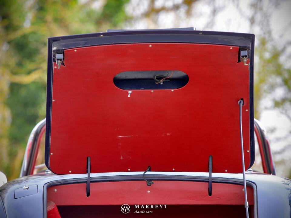 Image 74/78 of Jaguar XK 150 3.4 S OTS (1958)