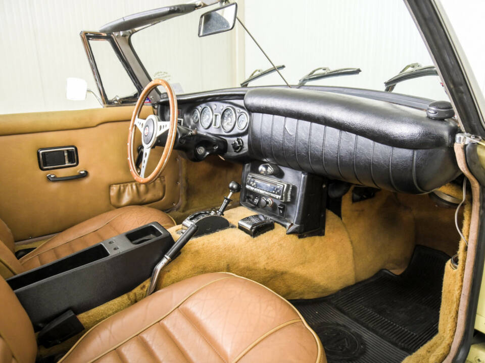 Immagine 12/50 di MG MGC (1969)