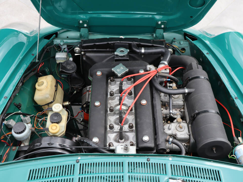 Image 6/50 of Alfa Romeo 2000 Spider Veloce (1979)