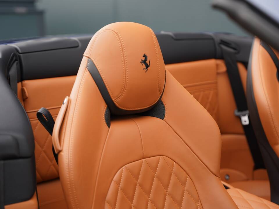 Bild 17/50 von Ferrari California T (2016)