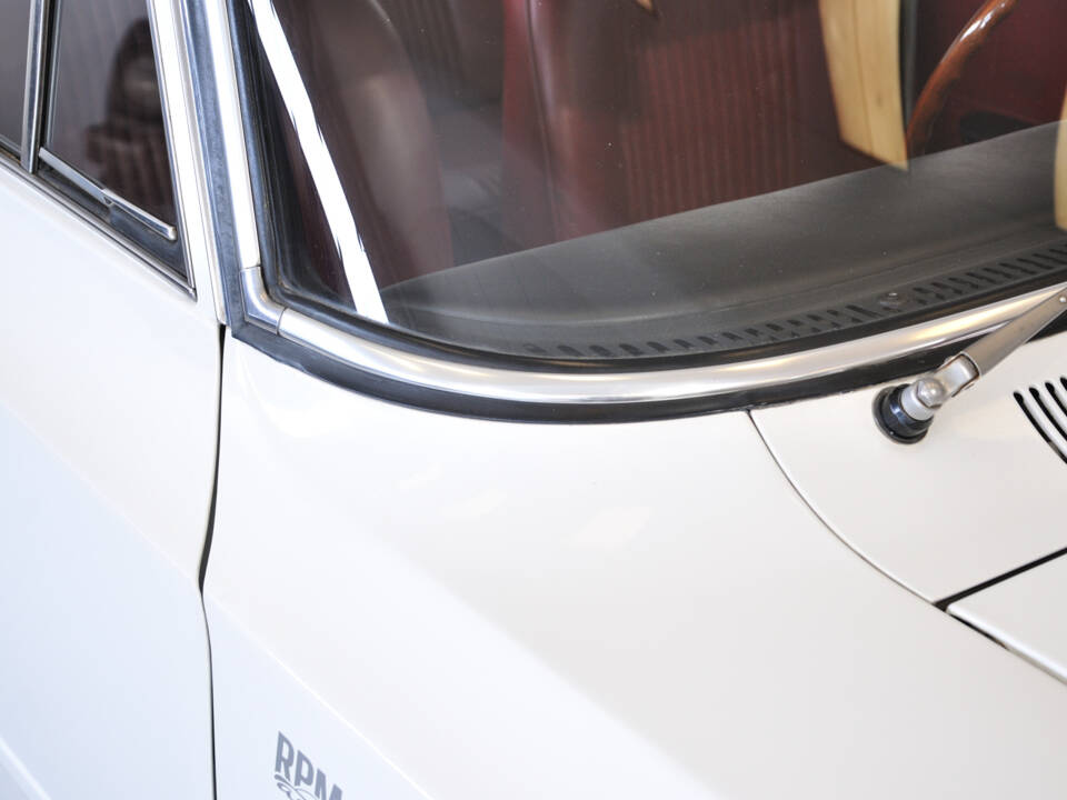 Image 12/63 of Alfa Romeo Giulia 1600 Super Biscione (1969)