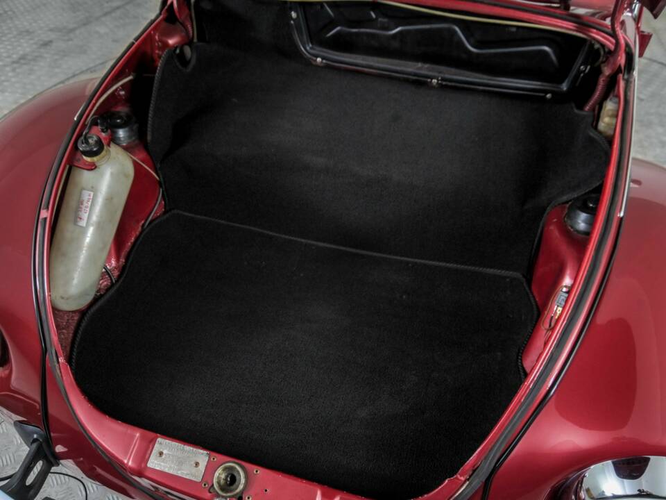 Image 37/50 of Volkswagen Beetle 1303 LS (1977)