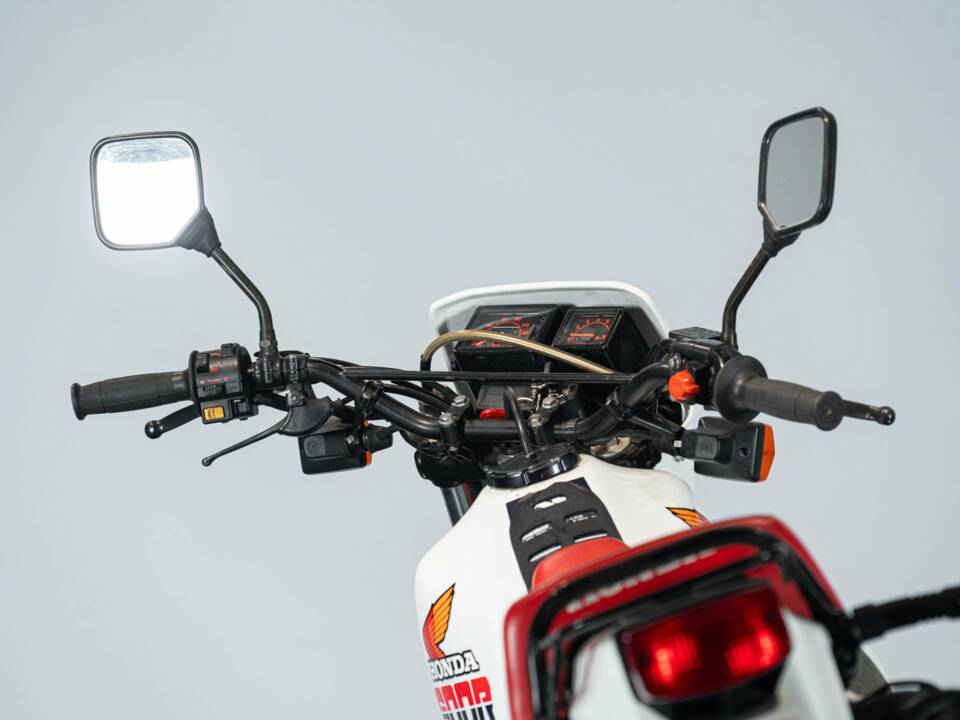 Bild 41/50 von Honda DUMMY (1985)