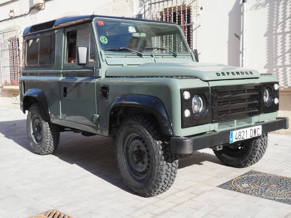 Imagen 10/17 de Land Rover Defender 90 Heritage (2006)