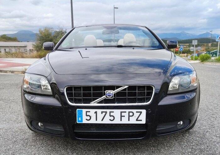 Bild 3/7 von Volvo C70 T5 (2007)