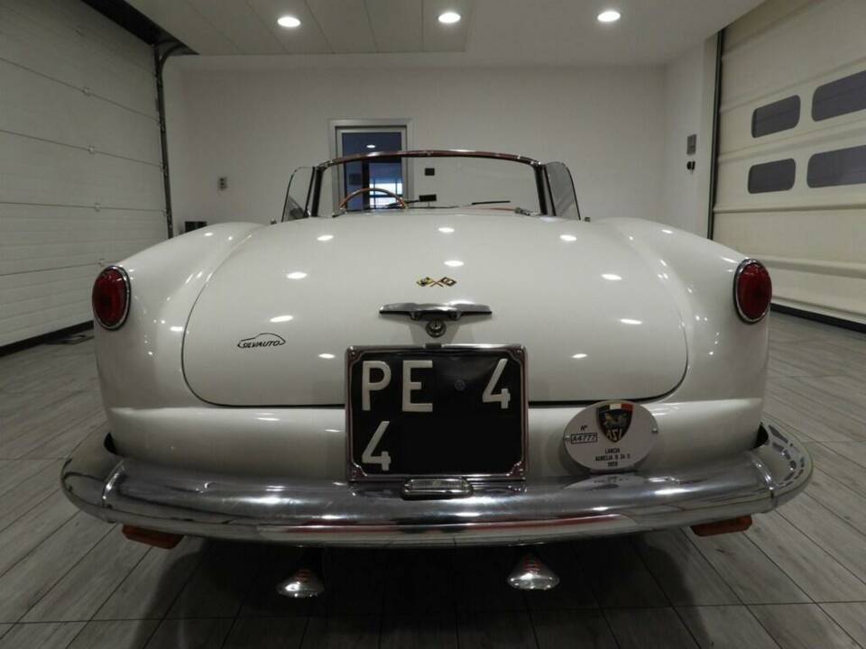 Image 2/10 de Lancia Aurelia B24 Convertible (1958)