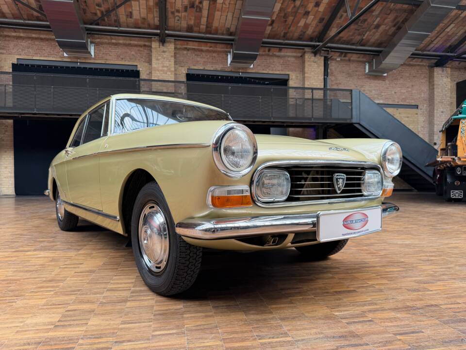 Bild 6/36 von Peugeot 404 Coupé (1966)