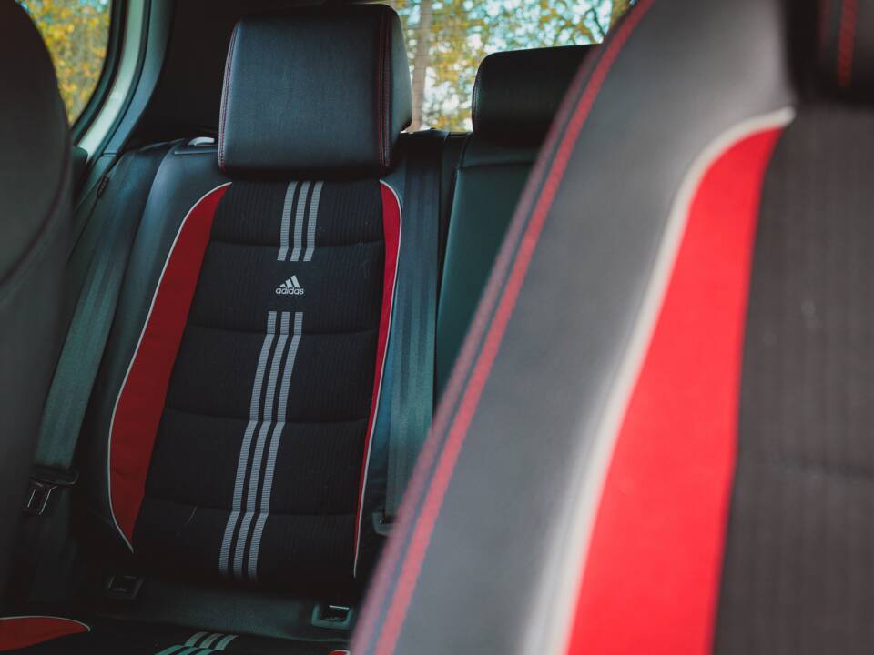 Imagen 19/42 de Volkswagen Golf VI GTI (2011)