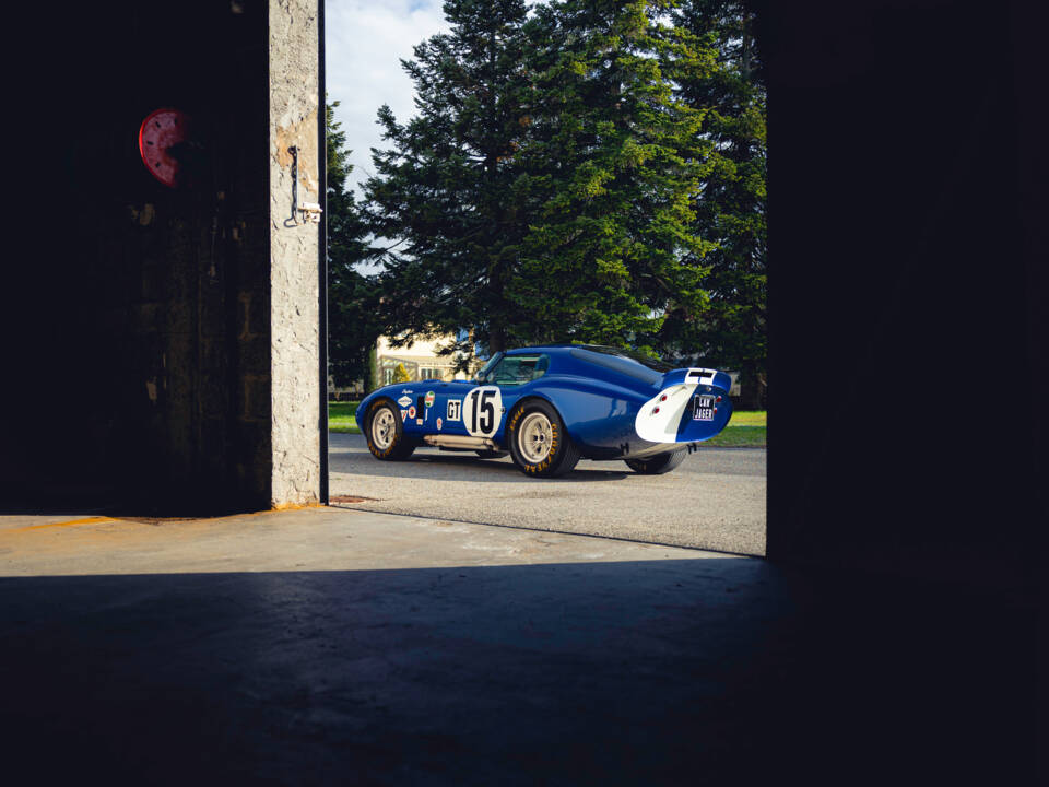 Imagen 8/15 de Shelby Daytona Cobra Coupe (1964)