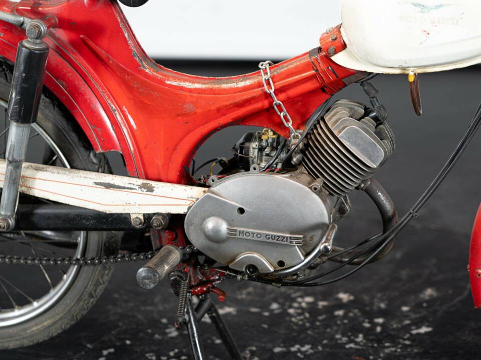Image 13/18 de Moto Guzzi DUMMY (1969)