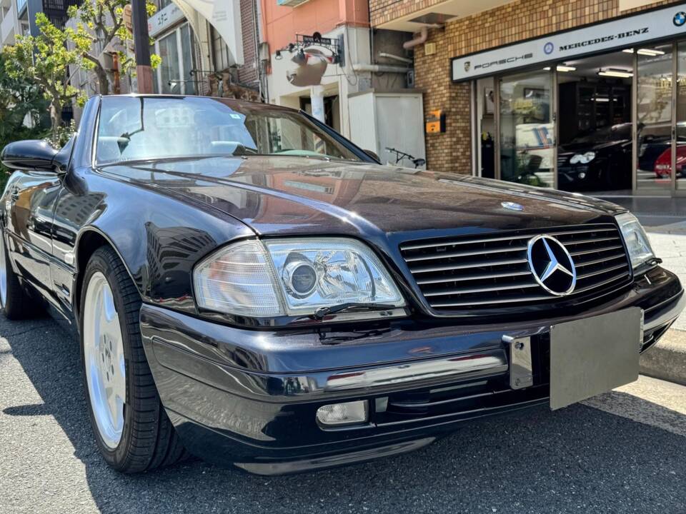 Image 2/12 of Mercedes-Benz SL 500 &quot;Final Edition&quot; (2001)