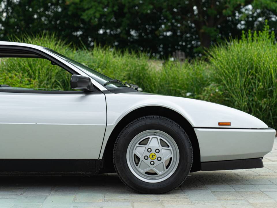 Image 33/50 of Ferrari Mondial 3.2 (1987)