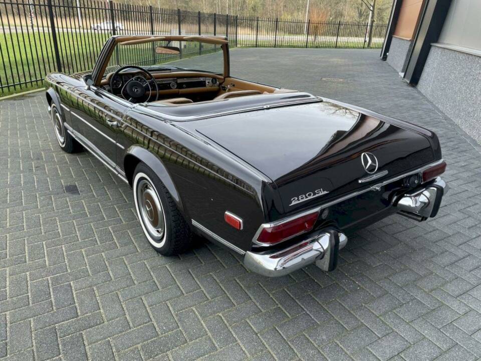 Immagine 11/36 di Mercedes-Benz 280 SL (1969)