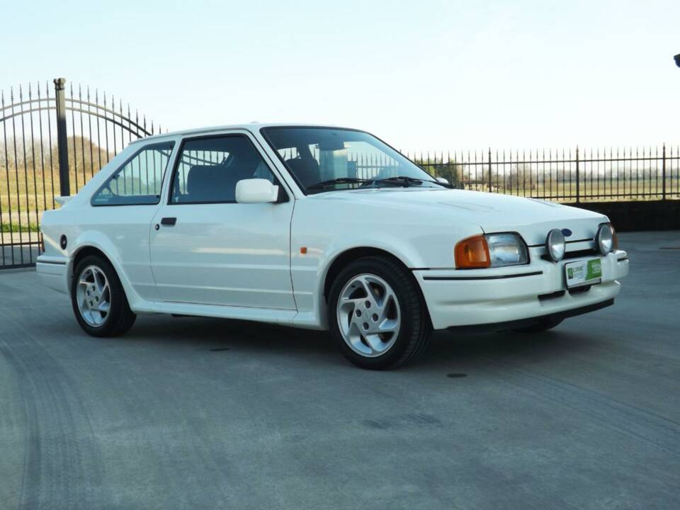 Immagine 7/50 di Ford Escort turbo RS (1987)