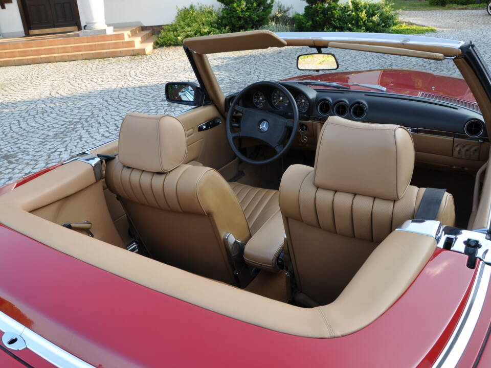 Image 20/52 de Mercedes-Benz 280 SL (1985)