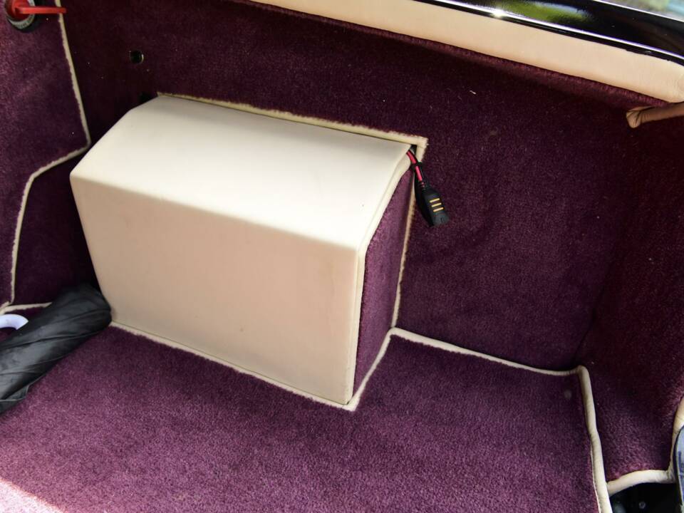 Image 24/50 of Bentley Turbo RT (1997)