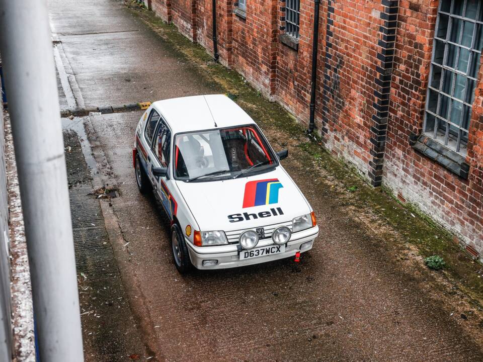 Imagen 15/44 de Peugeot 205 GTi 1.9 (1987)