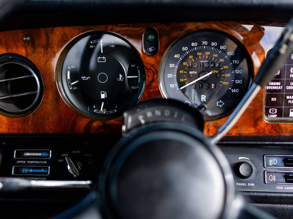 Afbeelding 46/50 van Rolls-Royce Corniche I (1982)