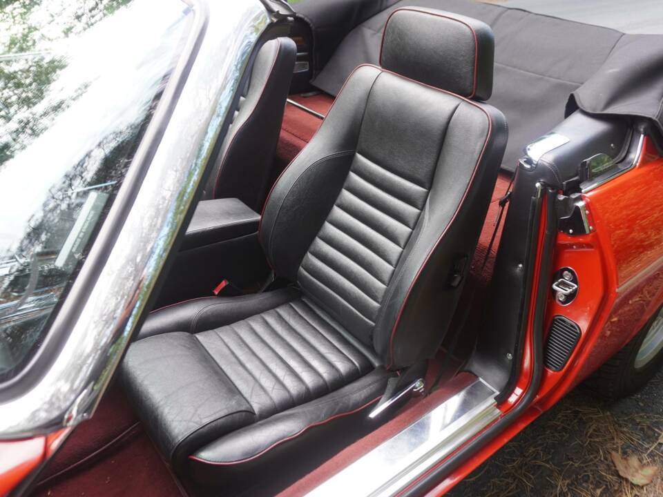 Image 13/23 de Jaguar XJS 5.3 V12 (1989)