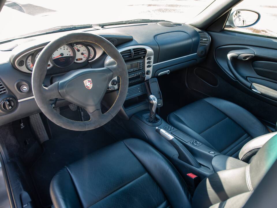 Bild 25/37 von Porsche 911 GT2 (2003)